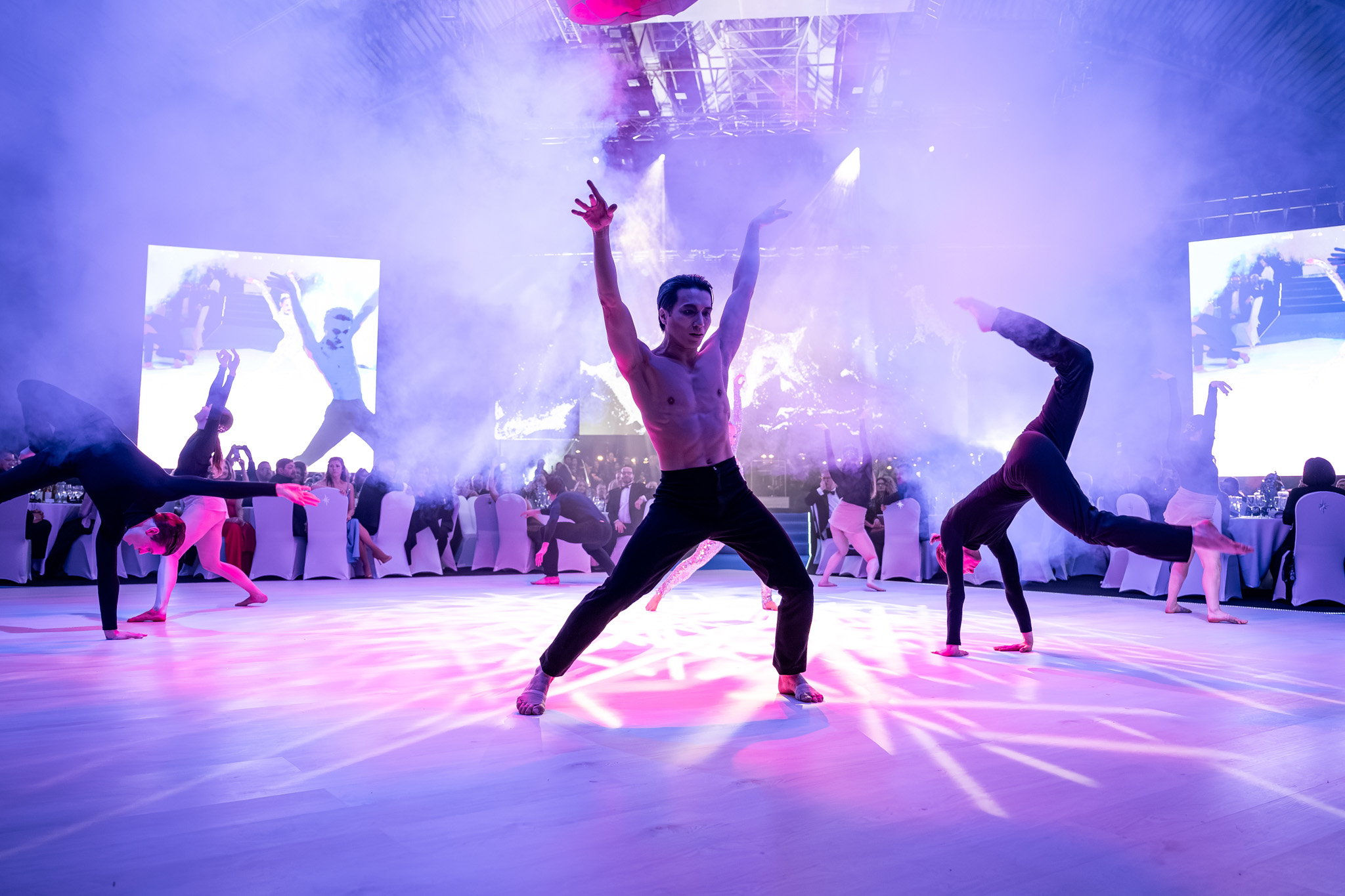 今年的舞会再次带来了难忘的时刻与出色的氛围。（摄影：András Adorján, Máté Dudás